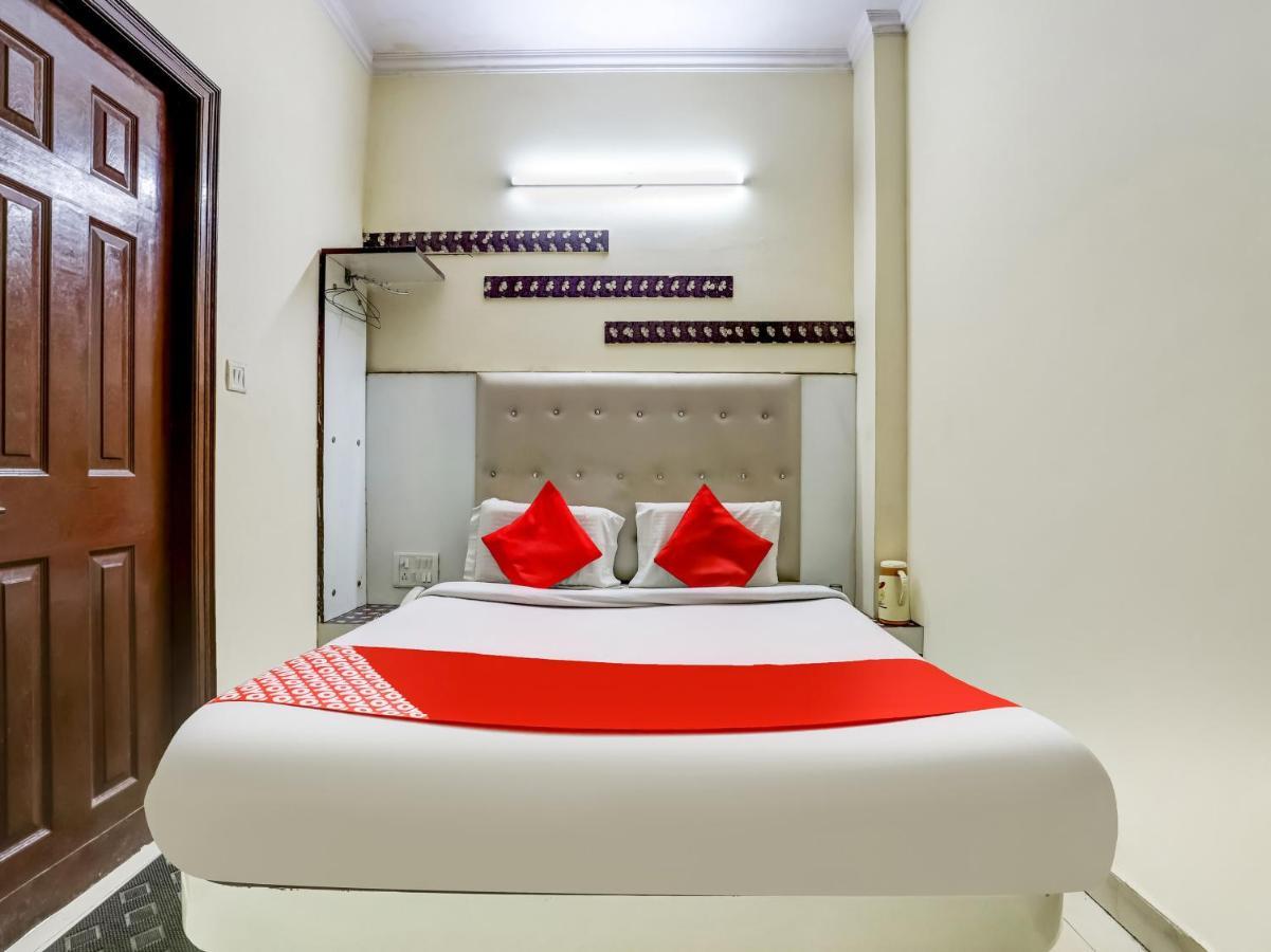 Oyo 75948 Hotel Tushar Continental Nueva Delhi Exterior foto