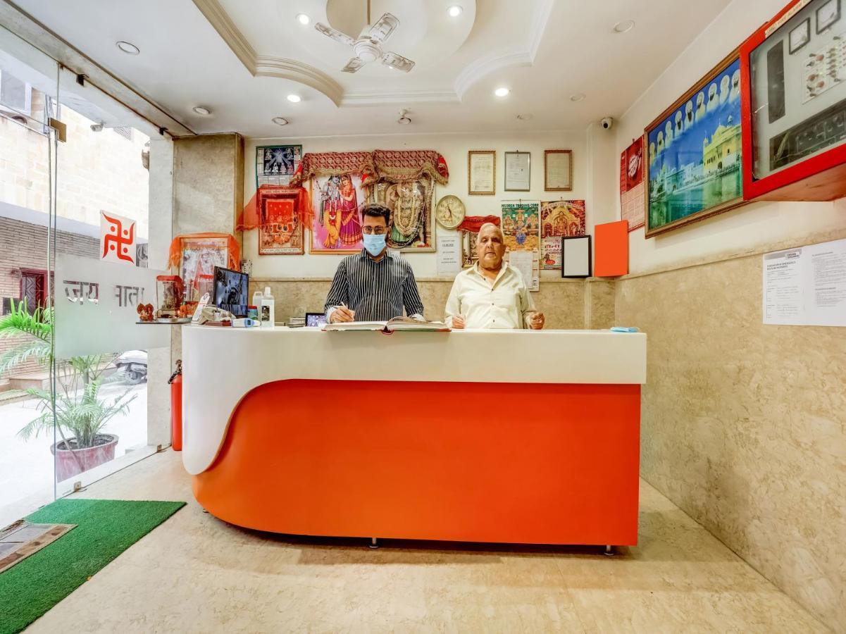Oyo 75948 Hotel Tushar Continental Nueva Delhi Exterior foto